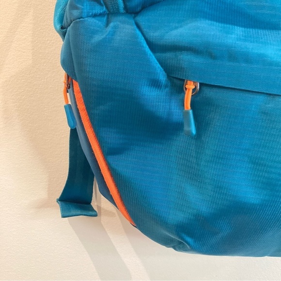 MEC  Stratis Messenger Shoulder Bag 13L Unisex laptop backpack daypack waist - Picture 16 of 16